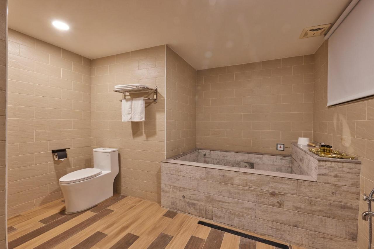 Kyokusui Hotspring Hotel Taipei Exterior photo